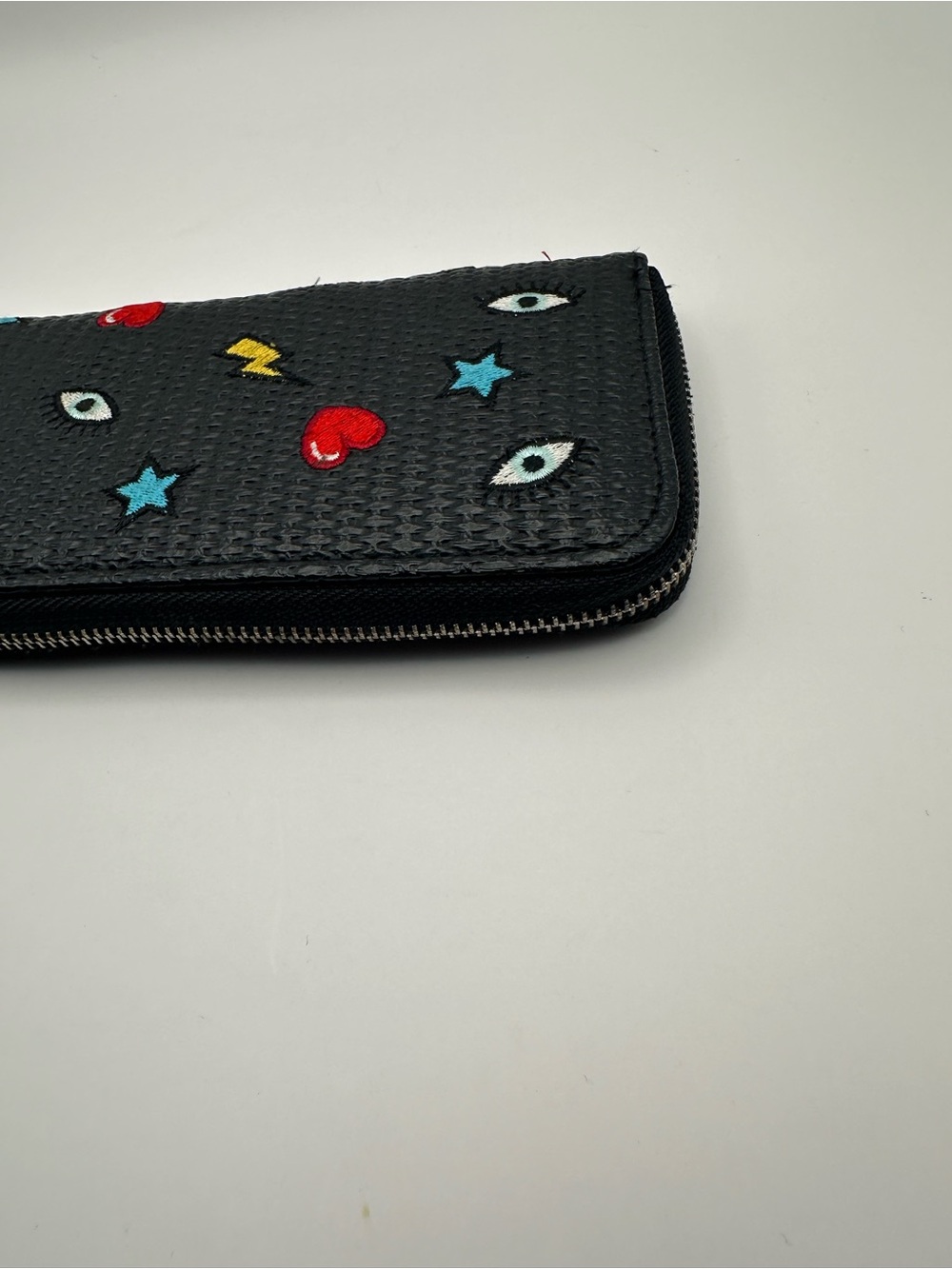 Opposite Women’s Wallet - Picture 3 of 9